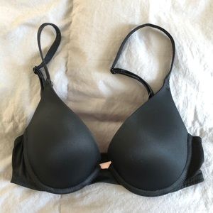 30B PINK Victoria Secret WearEverywhere Pushup Bra